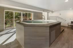 Fallridge Condo - Summer Pool Near Vail Golf Club