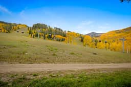 True Ski-In/Out - Highlands Slopeside Condo