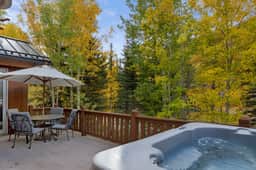 Spacious East Vail Home - Private Hot Tub Near Bus