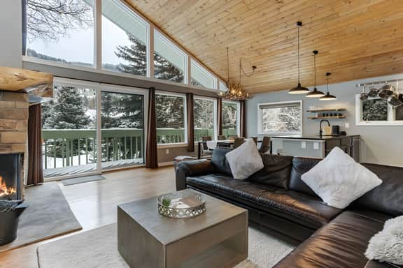 Central EagleVail Home with Private Hot Tub
