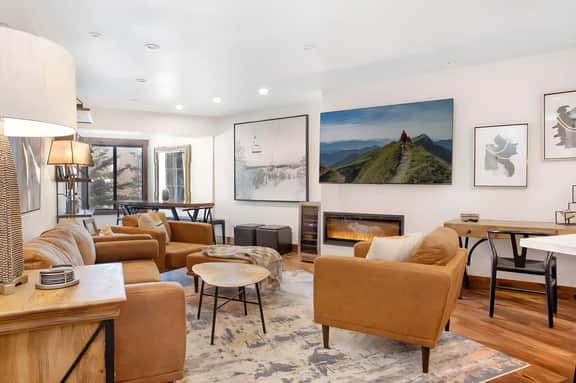 Fallridge Condo - Near Golf Course & Summer Pool