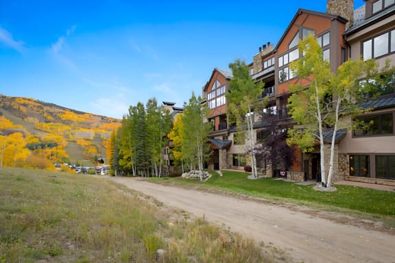 True Ski-In/Out - Highlands Slopeside Condo