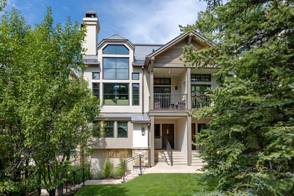 Steps From Slopes - Luxury Beaver Creek Townhome