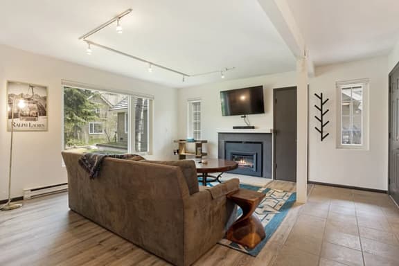 Edwards Condo - Steps to Trails and Pickleball